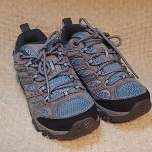Merrell Women's Gray Moab 3 Hiking Shoes